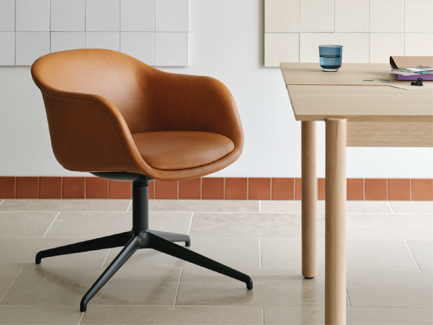 Fiber Conference Armchair