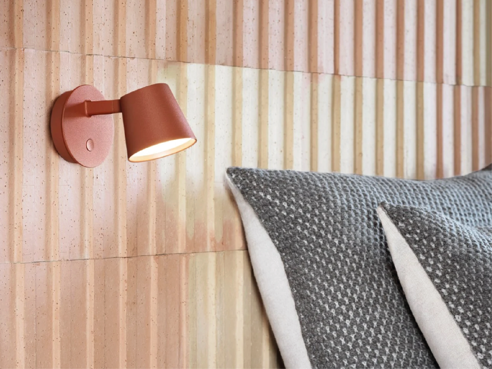 Tip Floor Lamp